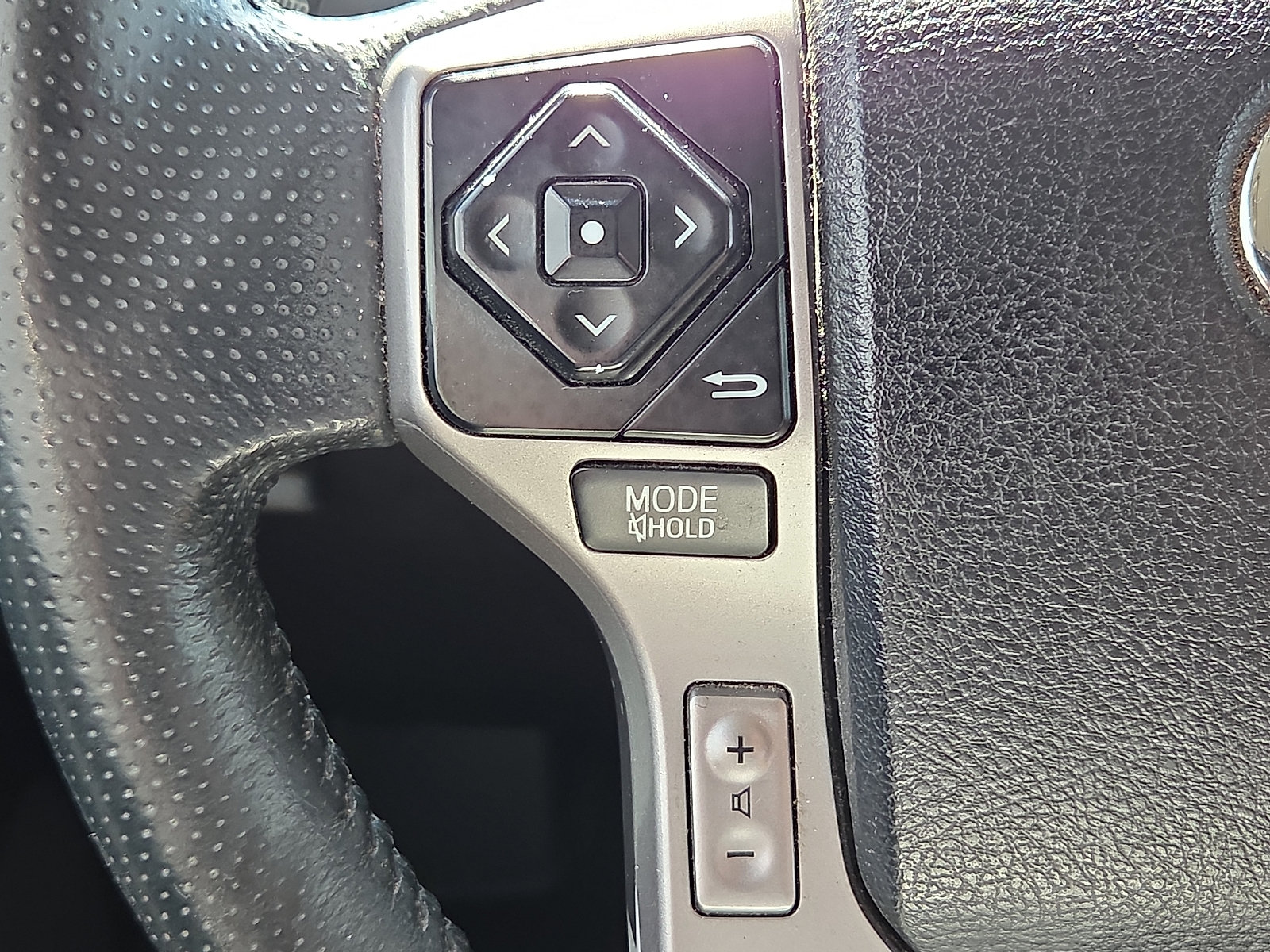 Used 2019 Toyota 4Runner Limited AWD/4WD image 21