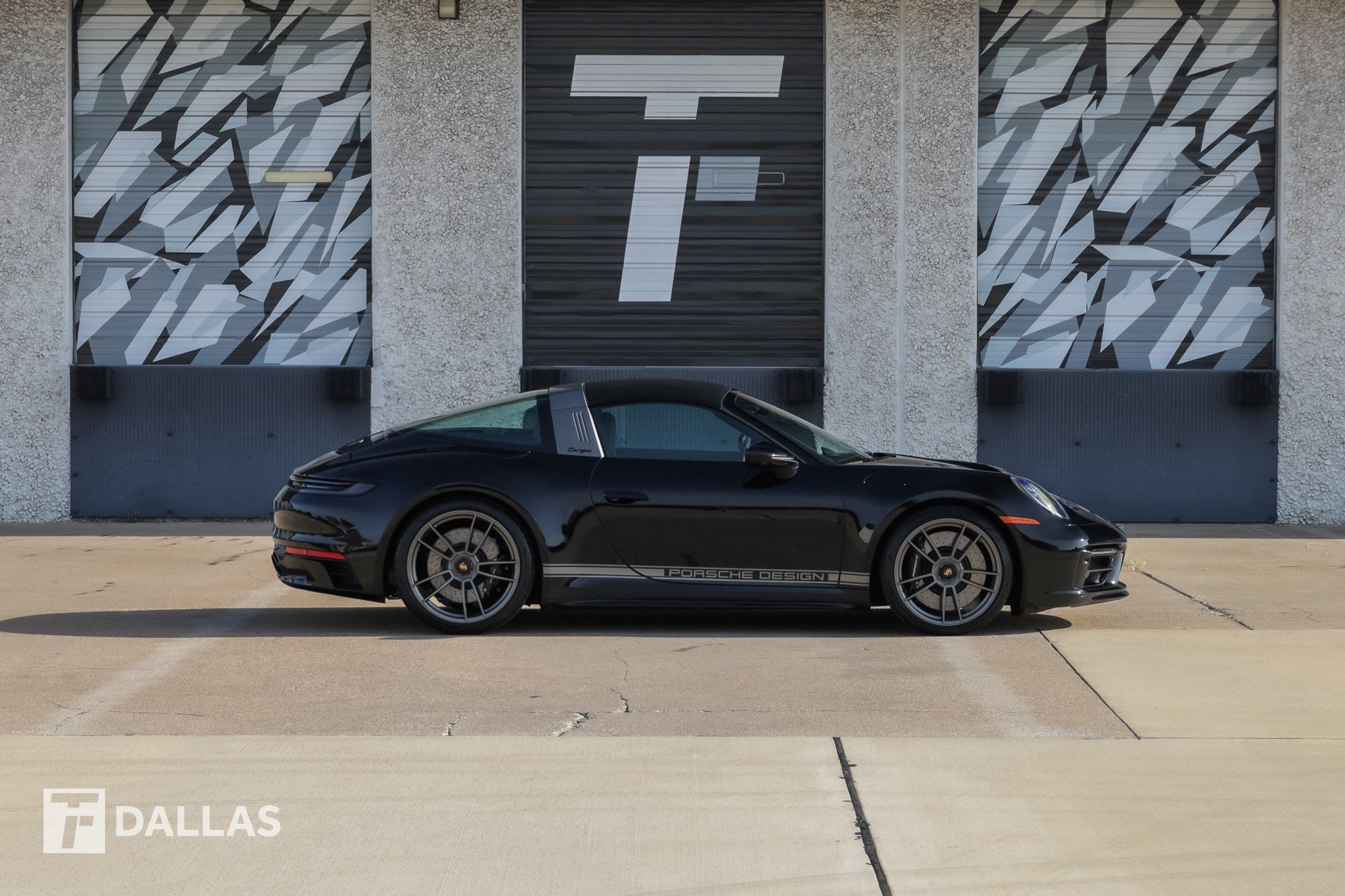 Used 2023 Porsche 911 50th Anniversary Edition AWD/4WD image 17