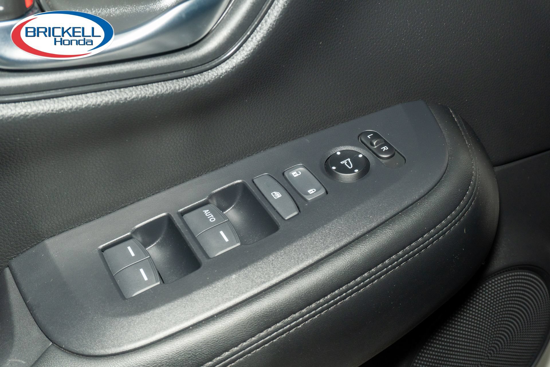Used 2025 Honda HR-V LX image 33