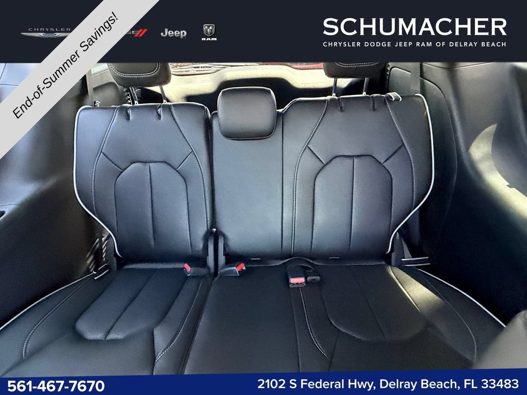 New 2027 Chrysler Pacifica Limited FWD image 13