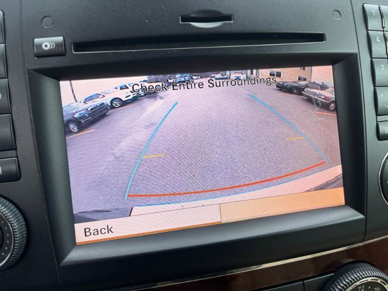 Used 2011 Mercedes-Benz GL 450 4MATIC image 33