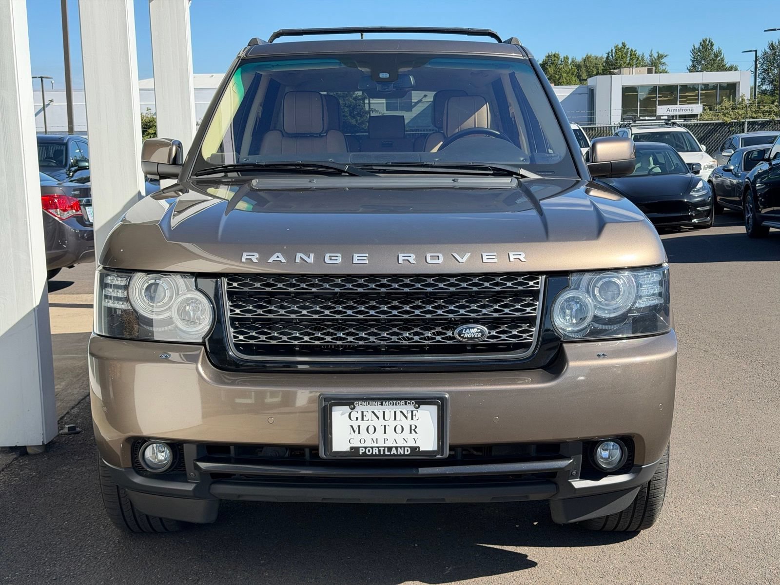 Used 2012 Land Rover Range Rover HSE LUX w/ Luxury Interior Pkg AWD/4WD image 2