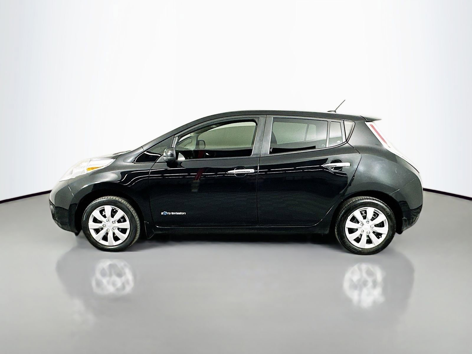Used 2015 Nissan Leaf S w/ Charge Package image 5