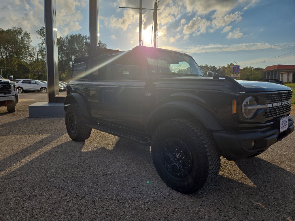 Used 2022 Ford Bronco Wildtrak image 14