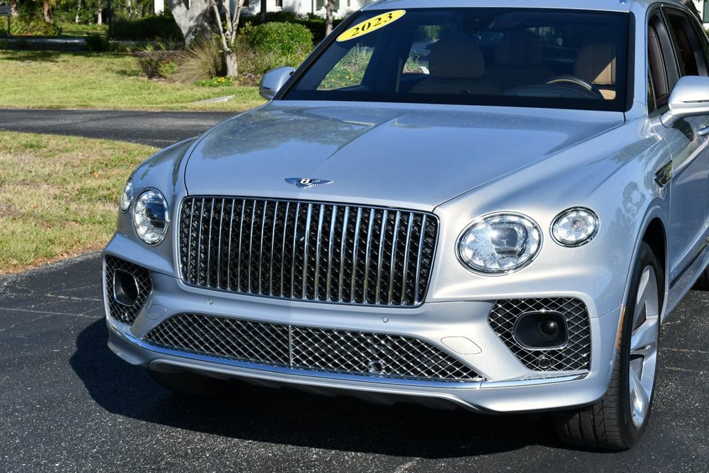 Used 2023 Bentley Bentayga Extended Wheelbase AWD/4WD image 43