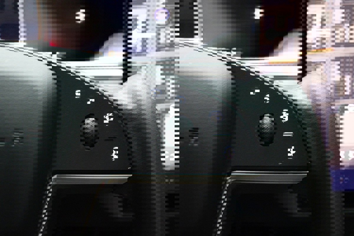 Used 2022 Tesla Model X Plaid image 30