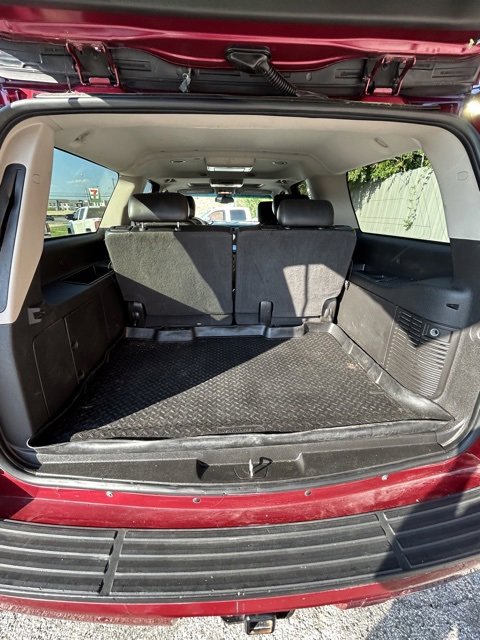 Used 2010 Chevrolet Suburban LT image 9