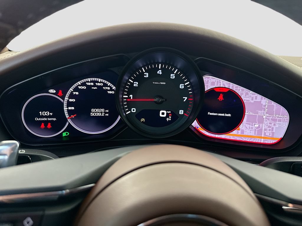 Used 2021 Porsche Panamera RWD image 34