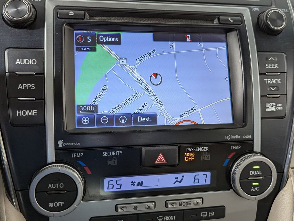 Used 2014 Toyota Camry XLE image 19