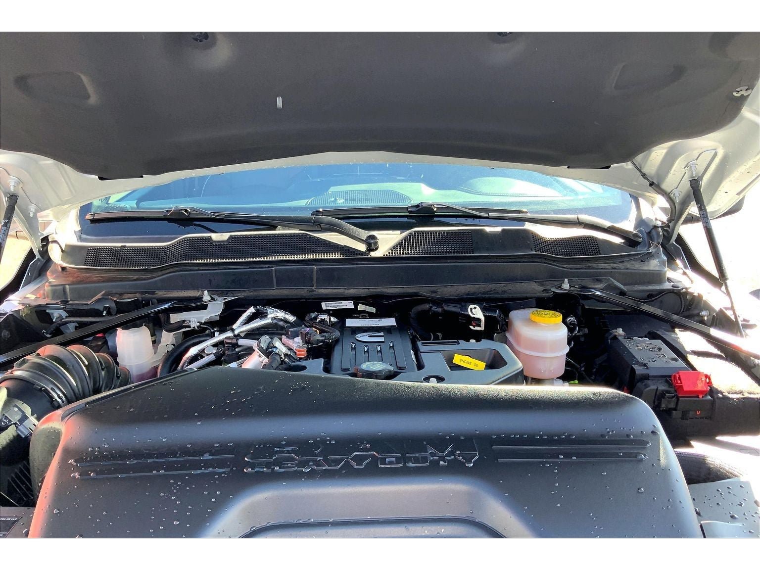 Used 2026 RAM 3500 Laramie AWD/4WD image 12