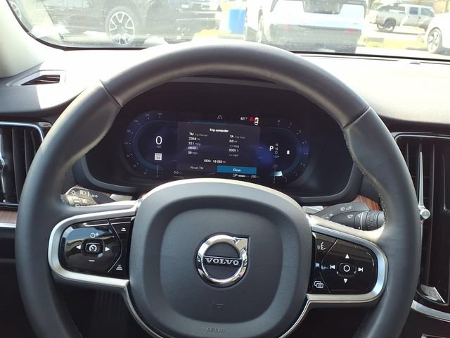 Used 2024 Volvo S60 B5 Plus AWD/4WD image 11