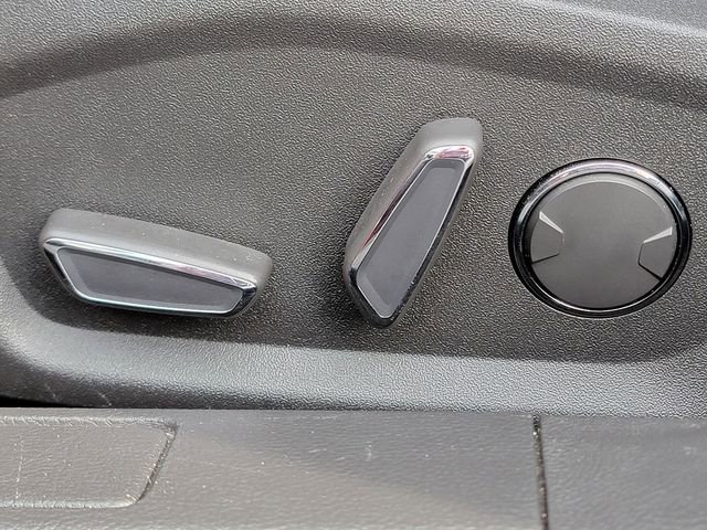 Used 2015 Ford Fusion SE w/ Equipment Group 202A FWD image 5