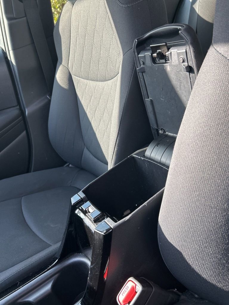 Used 2020 Toyota Corolla LE image 16