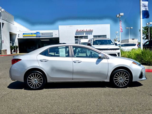 Used 2019 Toyota Corolla XSE FWD image 7