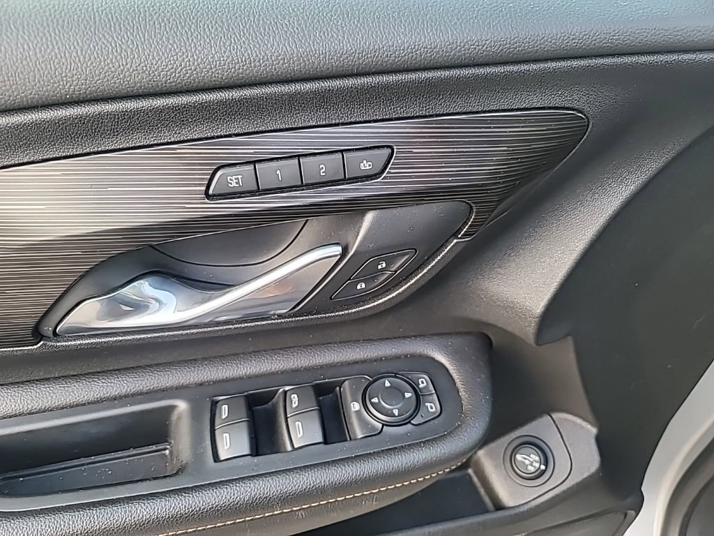 Used 2019 GMC Terrain SLT w/ Preferred Package image 9