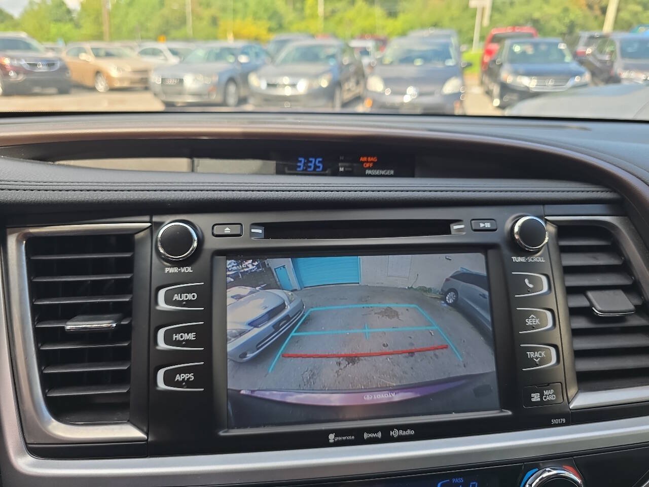 Used 2018 Toyota Highlander XLE AWD/4WD image 39