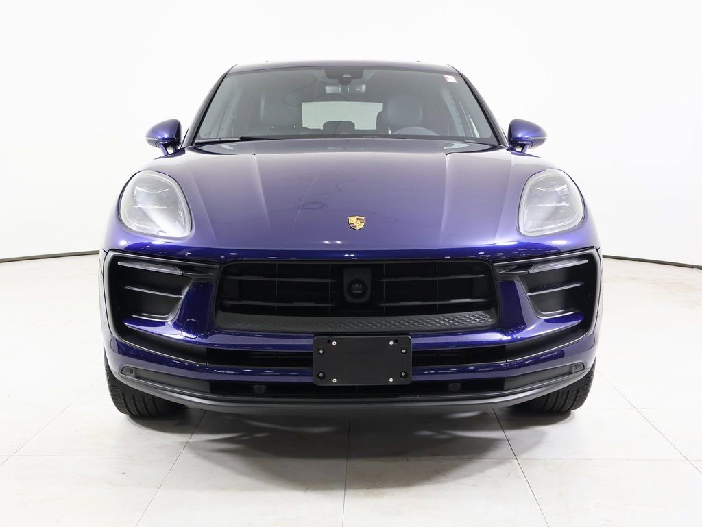 Used 2025 Porsche Macan image 24