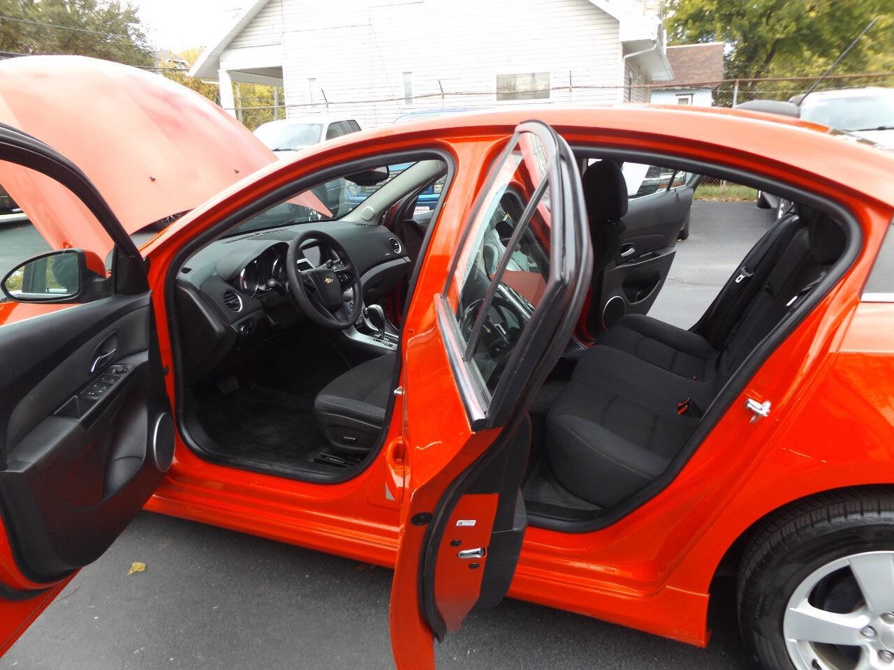 Used 2016 Chevrolet Cruze LT w/ Sun And Sound Package image 12