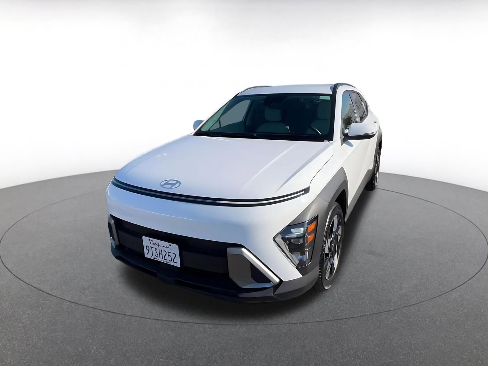 Used 2025 Hyundai Kona SEL image 7