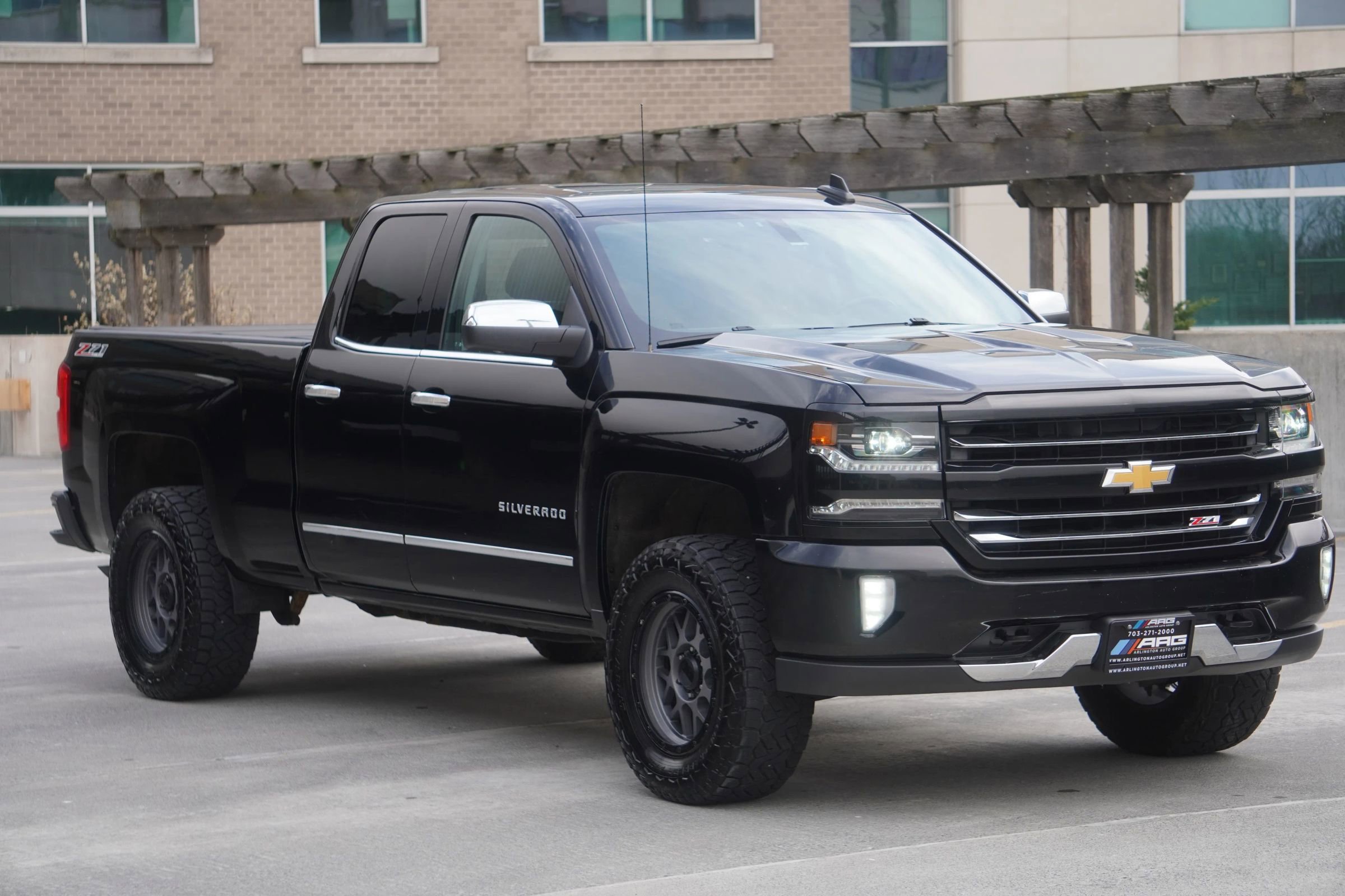 Used 2017 Chevrolet Silverado 1500 LTZ Z71 AWD/4WD image 23