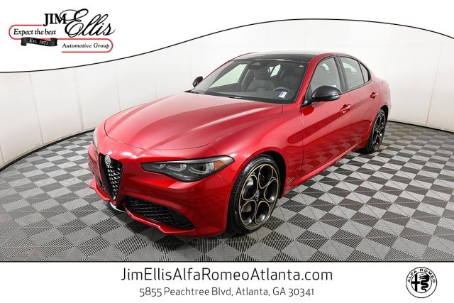 New 2025 Alfa Romeo Giulia w/ Driving Assist Package video 1