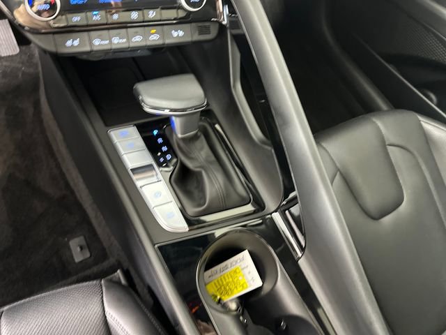 Used 2025 Hyundai Elantra Limited image 20