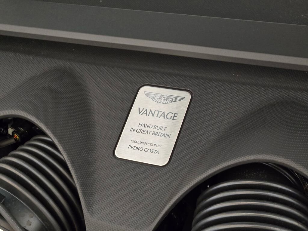 New 2025 Aston Martin V8 Vantage Coupe RWD image 24