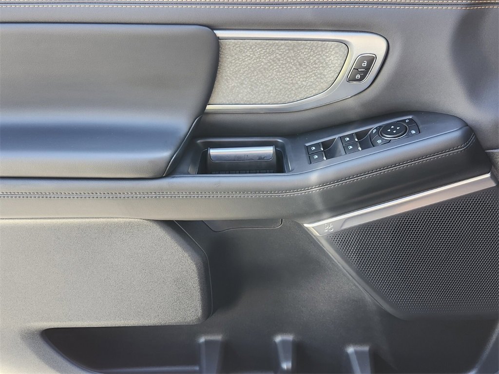 Used 2025 Ford Expedition Tremor image 31