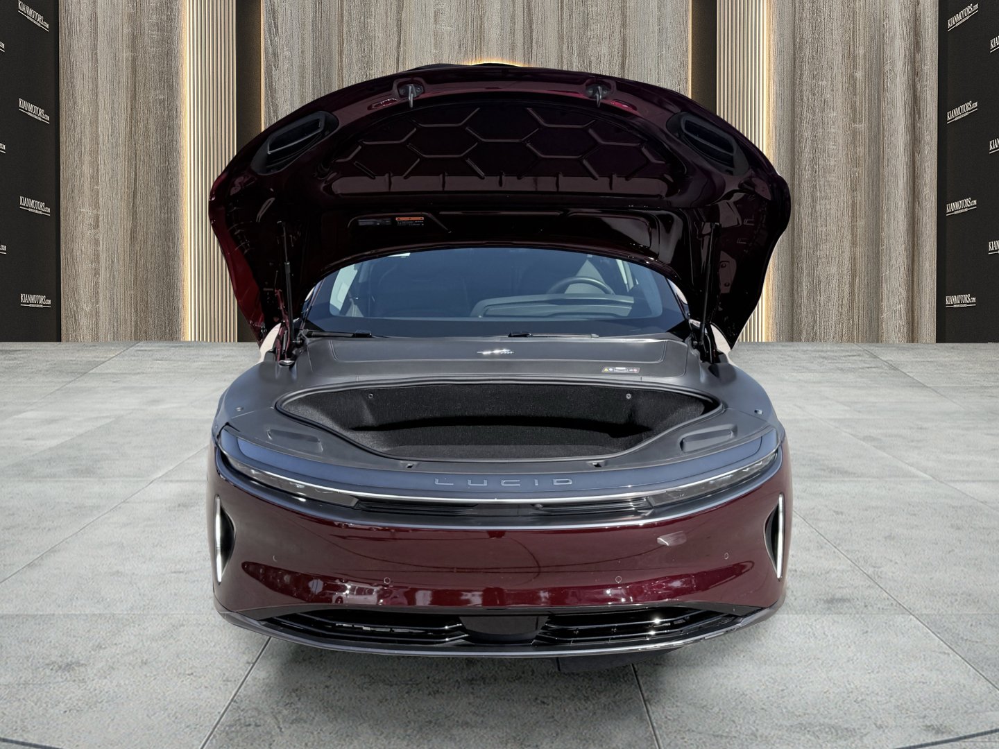 Used 2025 Lucid Air Touring AWD/4WD image 23