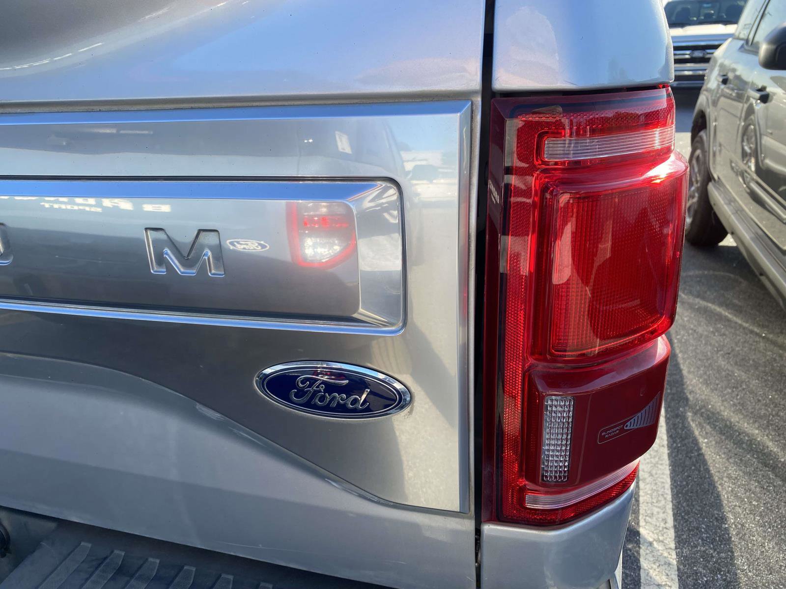Used 2016 Ford F150 Platinum w/ Equipment Group 701A Luxury RWD image 11