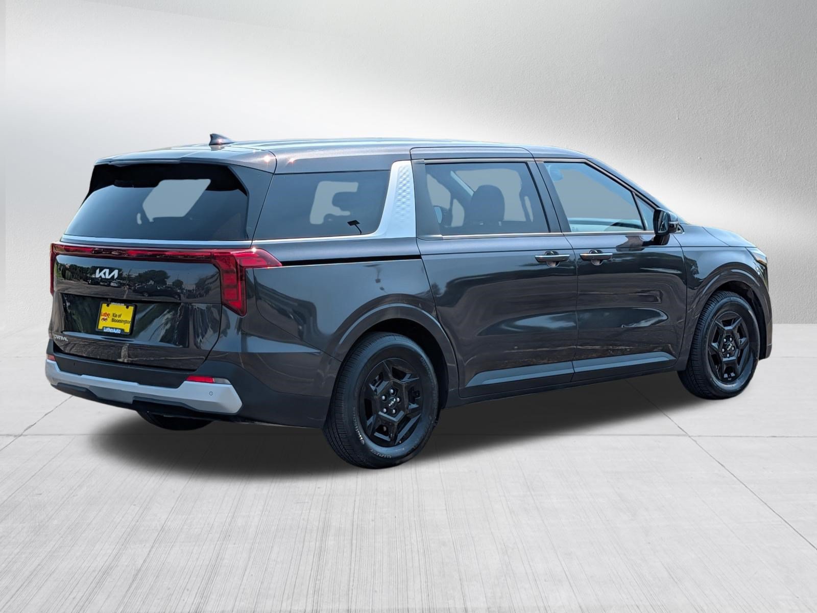 Certified 2026 Kia Carnival FWD image 7