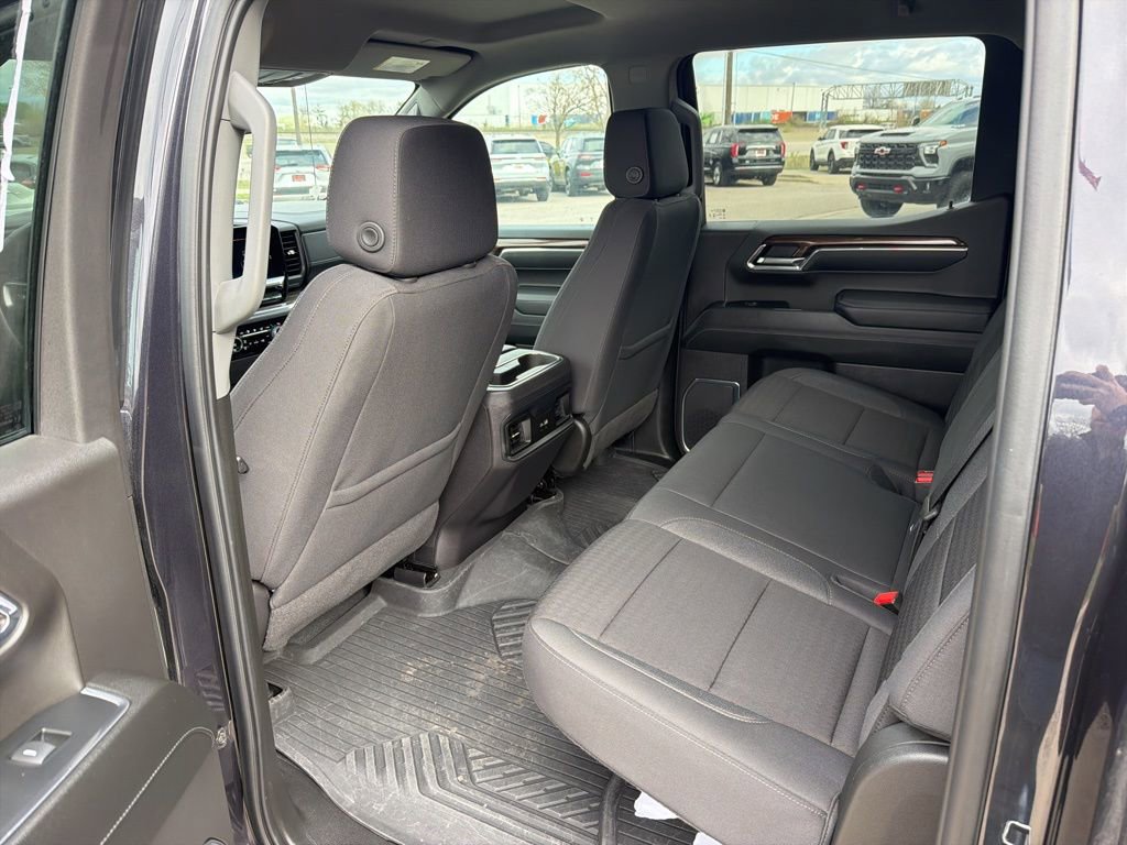 Used 2024 Chevrolet Silverado 1500 LT Trail Boss w/ Protection Package image 11