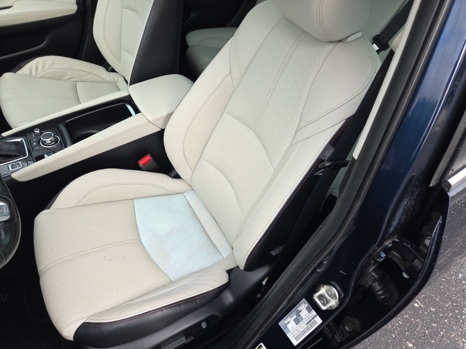 Used 2018 MAZDA MAZDA3 Grand Touring w/ Premium Equipment Package FWD image 16