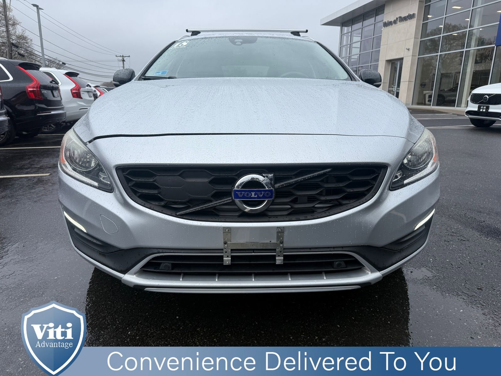 Used 2018 Volvo V60 T5 Cross Country AWD/4WD image 3