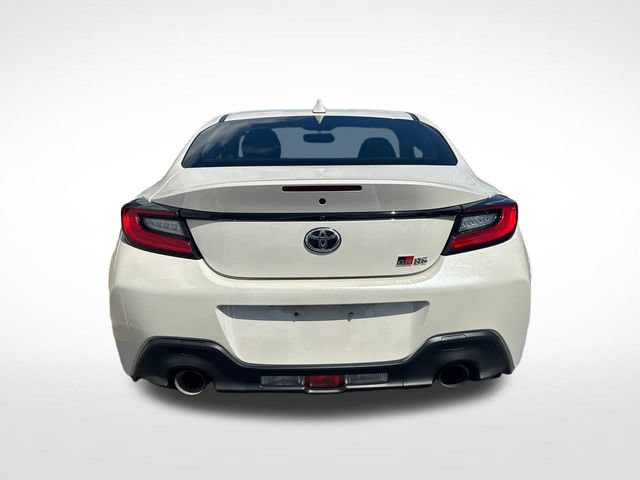 Used 2023 Toyota GR86 w/ ALL Weather Mat Package (TMS) RWD image 4