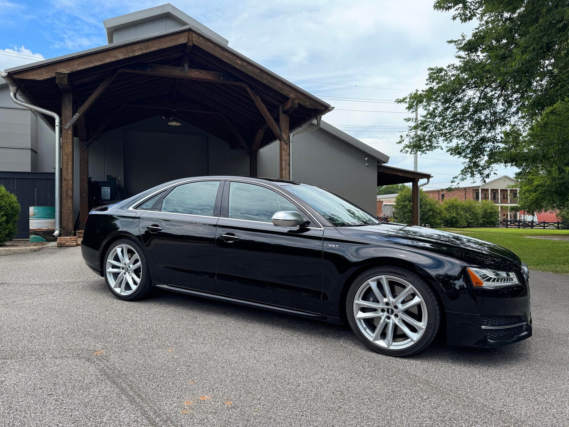 Used 2017 Audi S8 Plus AWD/4WD image 3