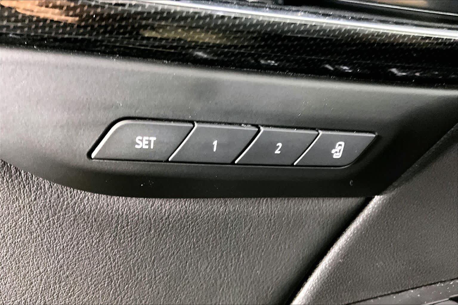 Used 2023 Buick Envision Essence w/ Sport Touring Package AWD/4WD image 32