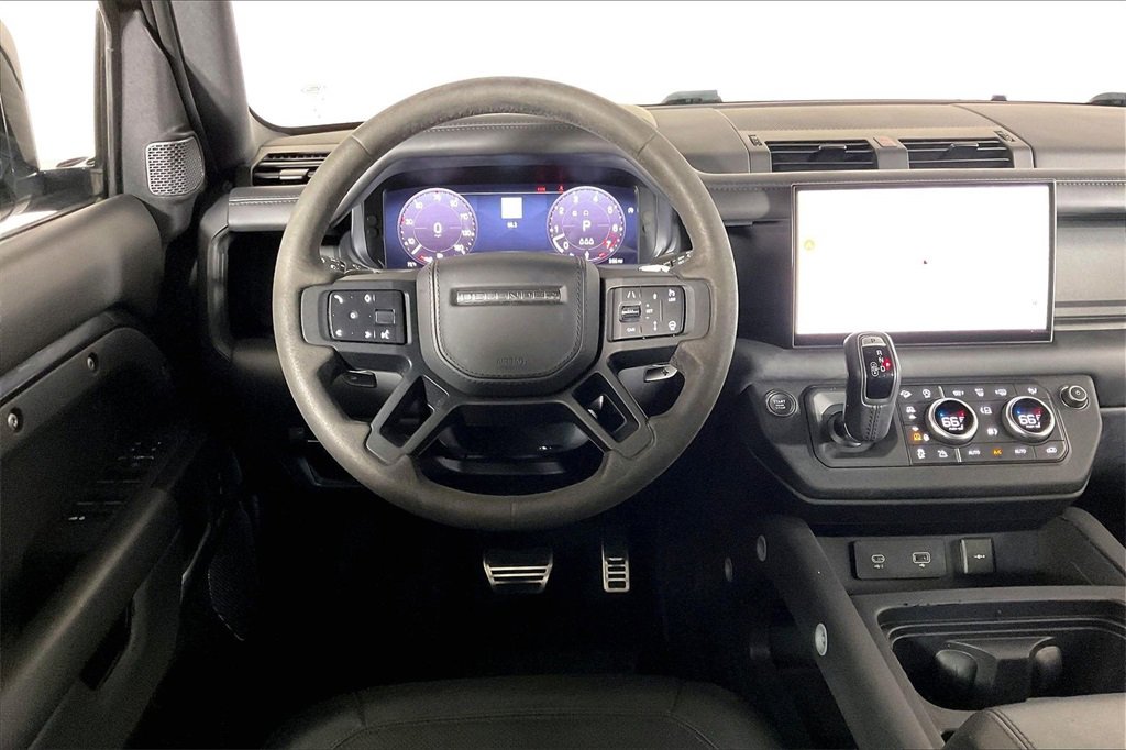 Used 2023 Land Rover Defender 110 V8 image 4