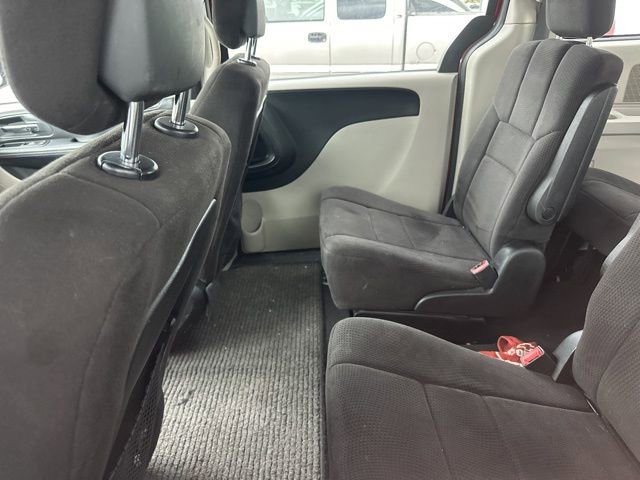 Used 2012 Dodge Grand Caravan American Value Package FWD image 6