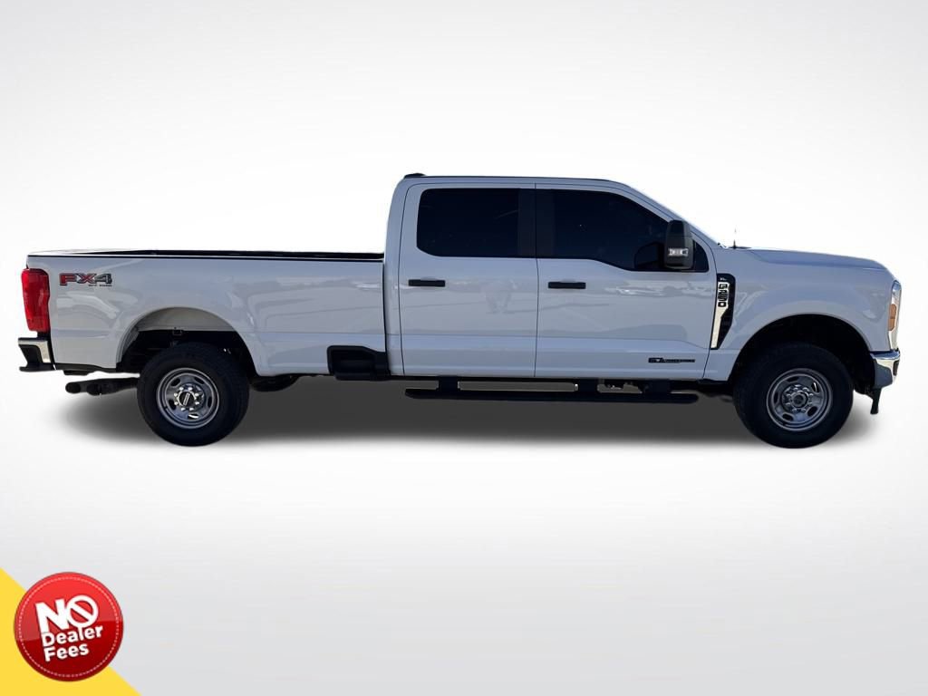Used 2023 Ford F250 XL w/ FX4 Off-Road Package image 2