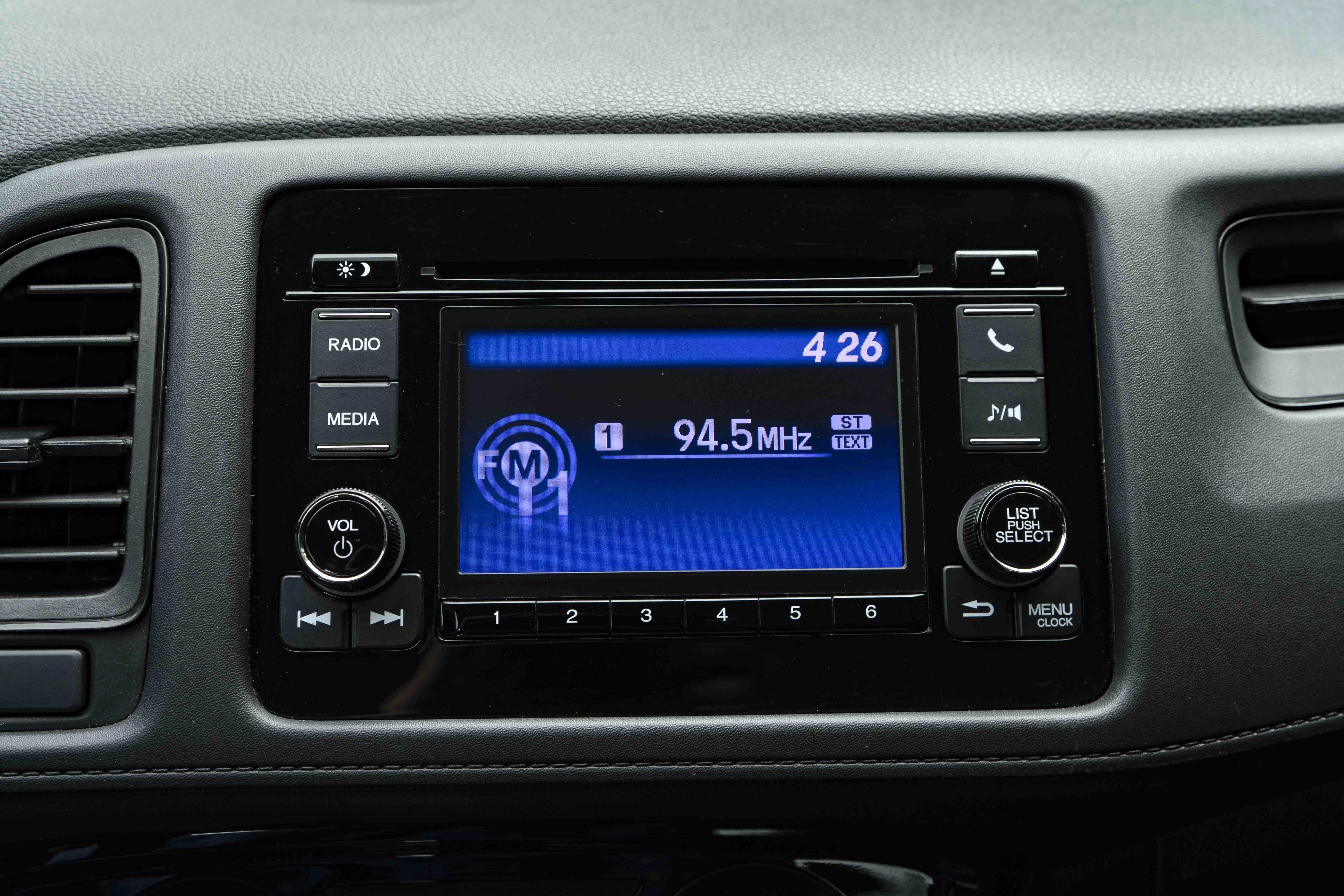 Used 2022 Honda HR-V LX image 29