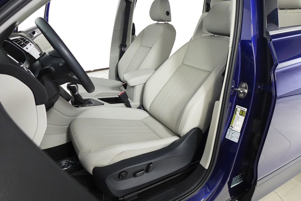 Used 2022 Volkswagen Tiguan SE image 19