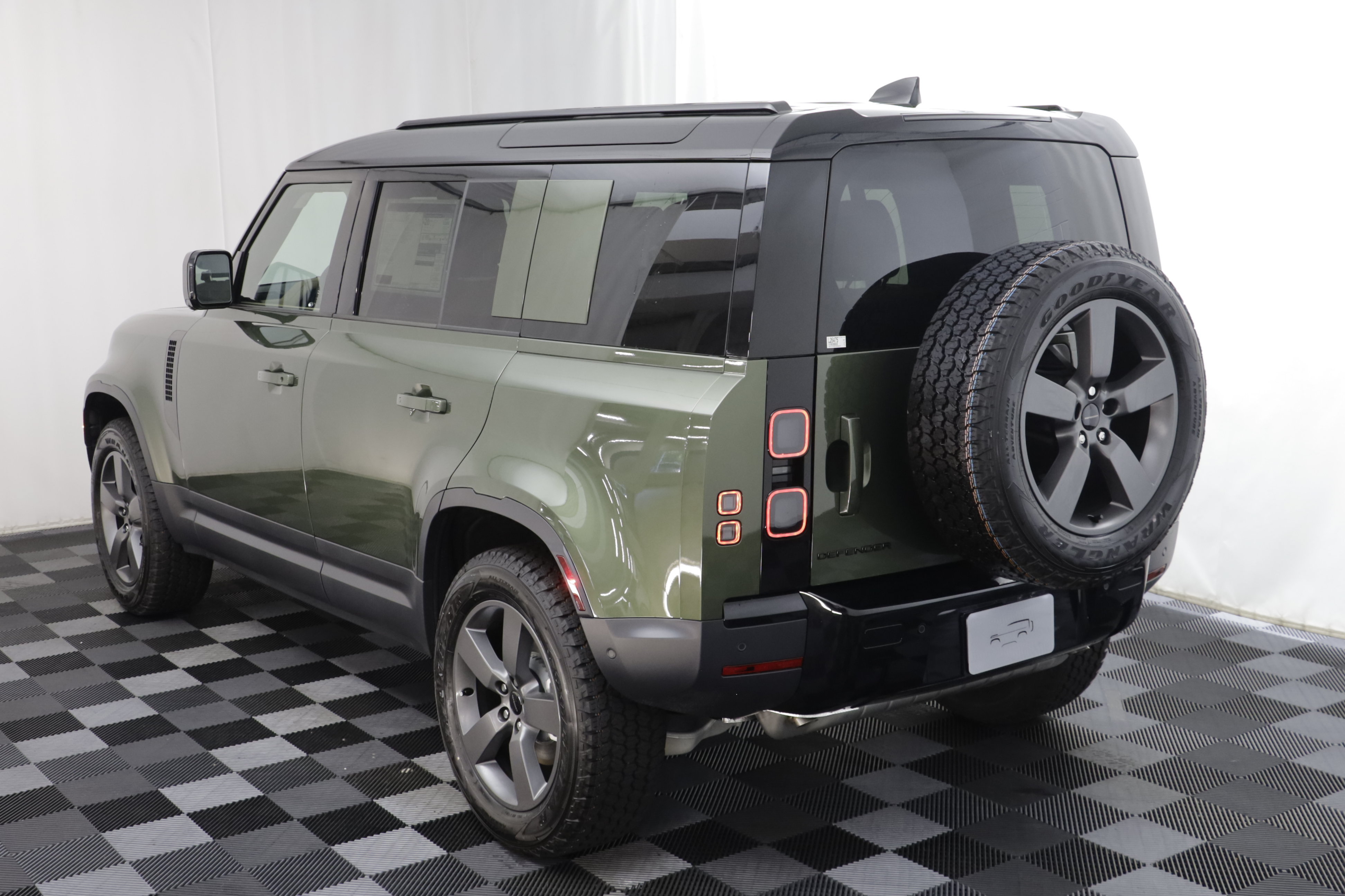 New 2026 Land Rover Defender 110 S AWD/4WD image 17