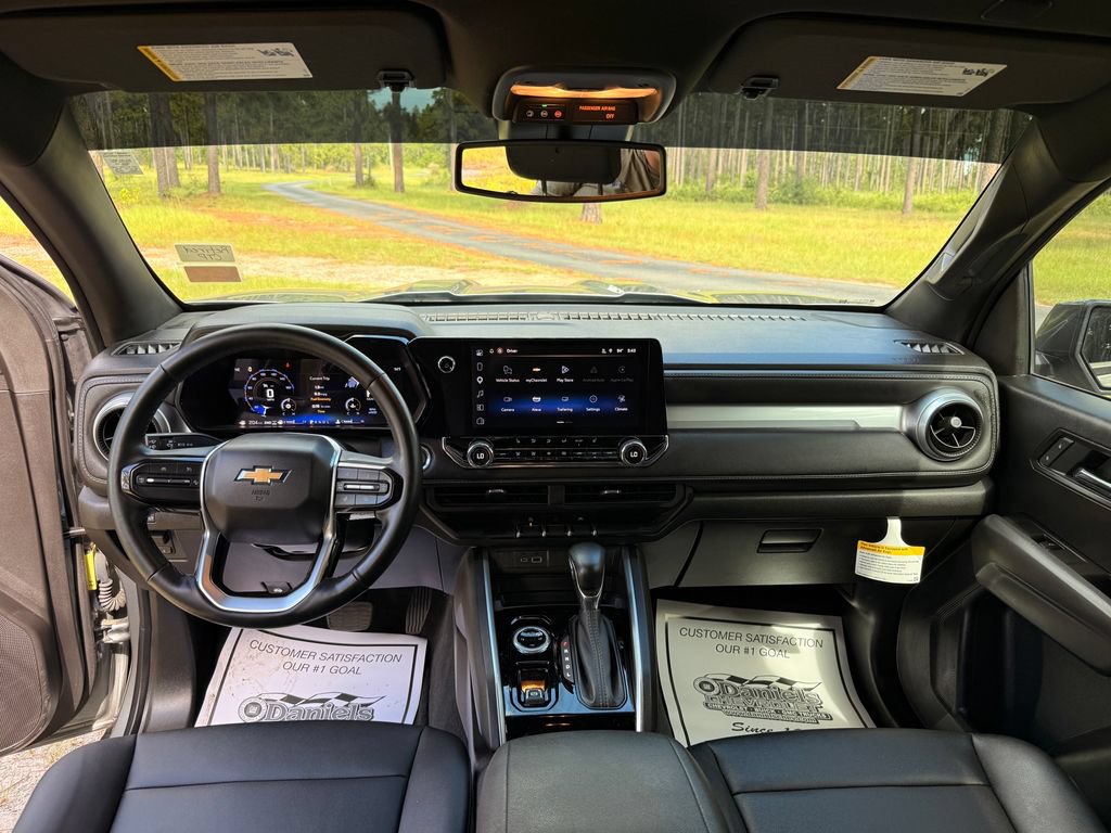 New 2025 Chevrolet Colorado LT w/ LT Convenience Package AWD/4WD image 14