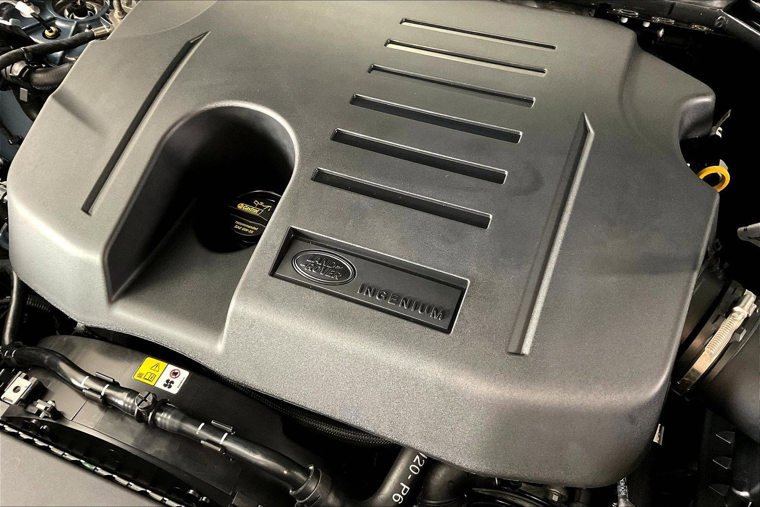 Used 2025 Land Rover Defender 110 X-Dynamic SE image 31