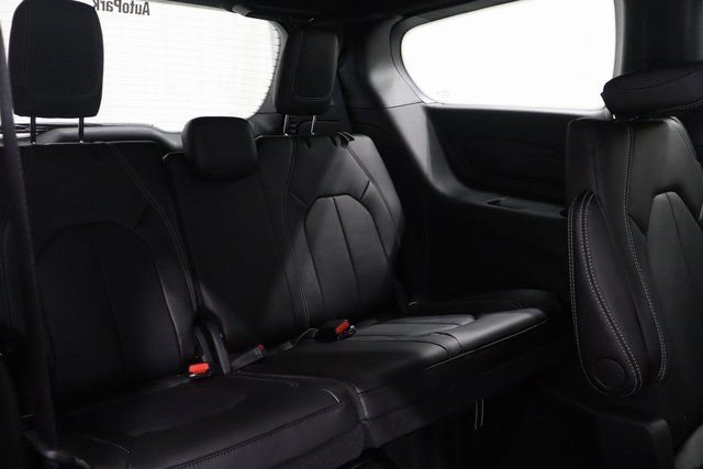 New 2026 Chrysler Voyager LX image 16