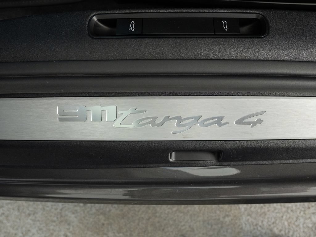 Used 2024 Porsche 911 Targa 4 w/ Sport Package AWD/4WD image 16