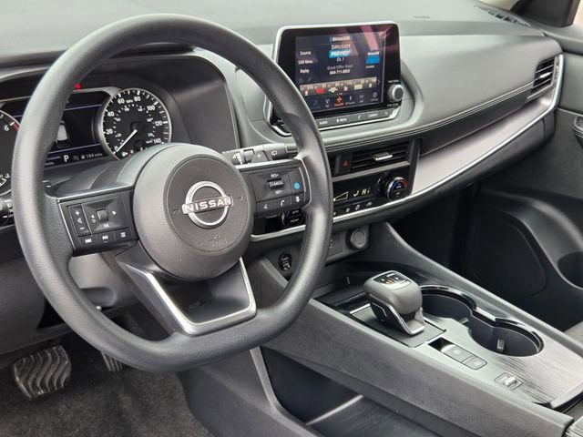 Used 2024 Nissan Rogue SV FWD image 8