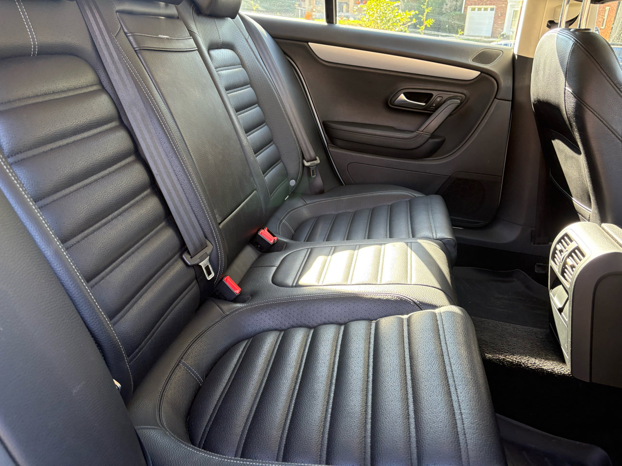 Used 2015 Volkswagen CC Sport image 16