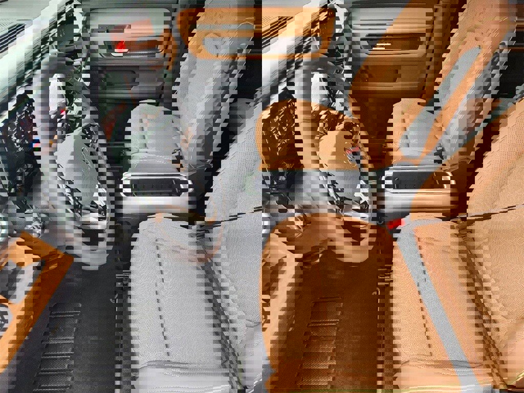 New 2025 Volkswagen ID. Buzz Pro S image 12